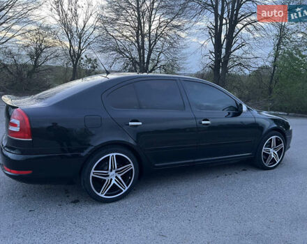 Черный Шкода Октавия, объемом двигателя 1.8 л и пробегом 210 тыс. км за 6299 $, фото 7 на Automoto.ua