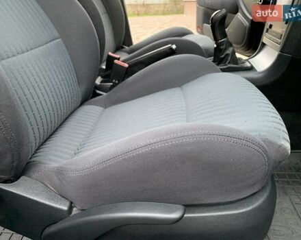 Черный Шкода Октавия, объемом двигателя 1.6 л и пробегом 151 тыс. км за 6100 $, фото 58 на Automoto.ua