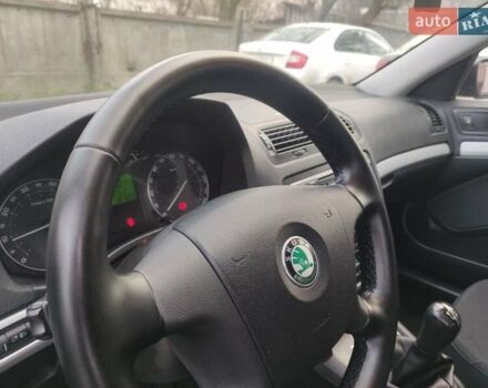 Черный Шкода Октавия, объемом двигателя 1.6 л и пробегом 198 тыс. км за 6999 $, фото 16 на Automoto.ua