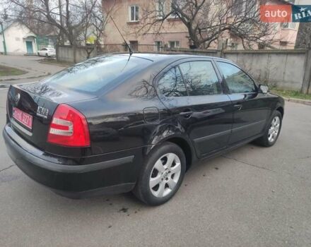 Черный Шкода Октавия, объемом двигателя 1.6 л и пробегом 198 тыс. км за 6999 $, фото 5 на Automoto.ua