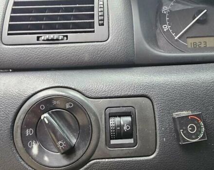 Черный Шкода Октавия, объемом двигателя 1.6 л и пробегом 210 тыс. км за 2350 $, фото 16 на Automoto.ua