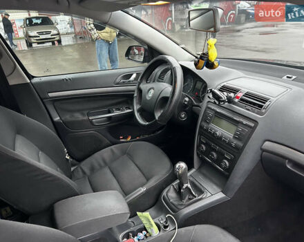 Черный Шкода Октавия, объемом двигателя 2 л и пробегом 263 тыс. км за 5700 $, фото 11 на Automoto.ua