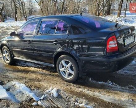 Черный Шкода Октавия, объемом двигателя 1.6 л и пробегом 230 тыс. км за 4800 $, фото 6 на Automoto.ua