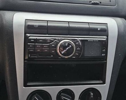 Черный Шкода Октавия, объемом двигателя 1.6 л и пробегом 210 тыс. км за 2350 $, фото 17 на Automoto.ua