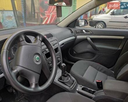 Черный Шкода Октавия, объемом двигателя 1.6 л и пробегом 198 тыс. км за 6999 $, фото 35 на Automoto.ua