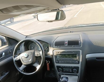 Черный Шкода Октавия, объемом двигателя 2 л и пробегом 198 тыс. км за 7850 $, фото 6 на Automoto.ua