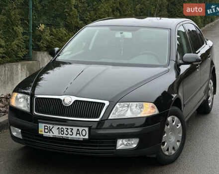 Черный Шкода Октавия, объемом двигателя 1.6 л и пробегом 223 тыс. км за 6300 $, фото 2 на Automoto.ua