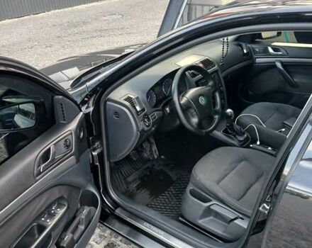 Черный Шкода Октавия, объемом двигателя 1.6 л и пробегом 285 тыс. км за 5700 $, фото 5 на Automoto.ua