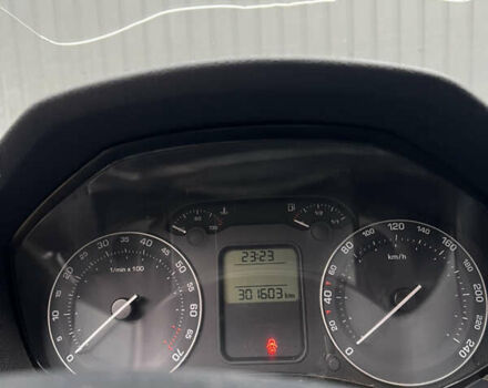 Черный Шкода Октавия, объемом двигателя 1.6 л и пробегом 301 тыс. км за 5600 $, фото 18 на Automoto.ua