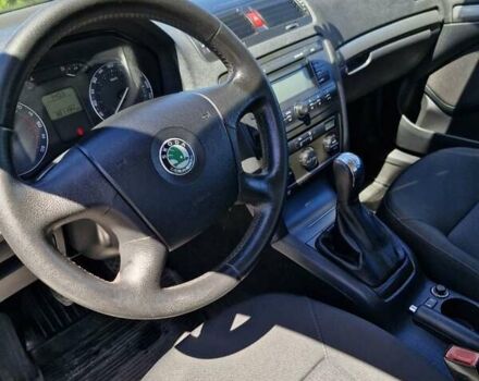 Черный Шкода Октавия, объемом двигателя 1.9 л и пробегом 381 тыс. км за 7200 $, фото 10 на Automoto.ua