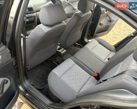 Чорний Шкода Октавія, об'ємом двигуна 1.6 л та пробігом 241 тис. км за 5700 $, фото 31 на Automoto.ua