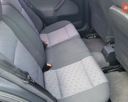 Черный Шкода Октавия, объемом двигателя 1.6 л и пробегом 230 тыс. км за 4800 $, фото 16 на Automoto.ua