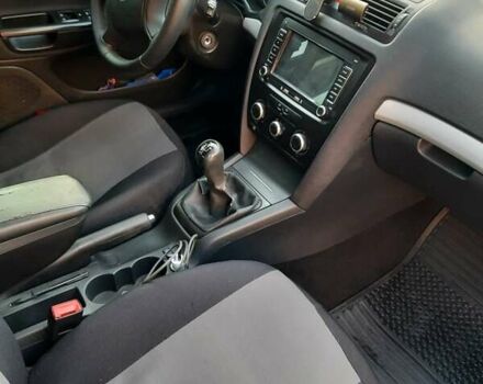 Чорний Шкода Октавія, об'ємом двигуна 1.6 л та пробігом 235 тис. км за 6350 $, фото 8 на Automoto.ua