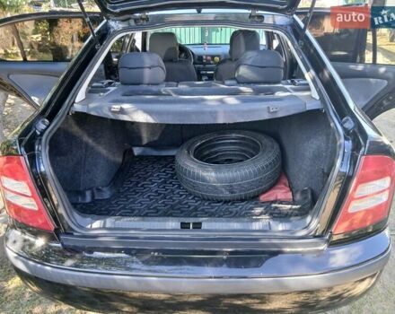 Черный Шкода Октавия, объемом двигателя 1.6 л и пробегом 183 тыс. км за 6000 $, фото 6 на Automoto.ua