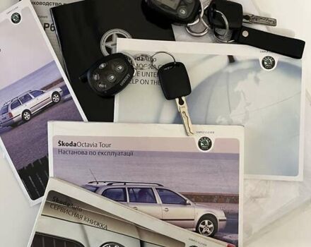 Черный Шкода Октавия, объемом двигателя 1.78 л и пробегом 172 тыс. км за 6600 $, фото 12 на Automoto.ua