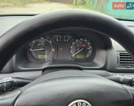 Шкода Октавія 2008 у Києві на Automoto.ua Чорний Шкода Октавія, об'ємом двигуна 1.9 л та пробігом 336 тис. км за 5400 $, фото 10 на Automoto.ua