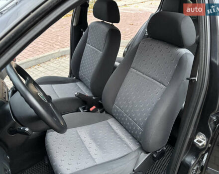 Чорний Шкода Октавія, об'ємом двигуна 1.6 л та пробігом 240 тис. км за 5650 $, фото 12 на Automoto.ua