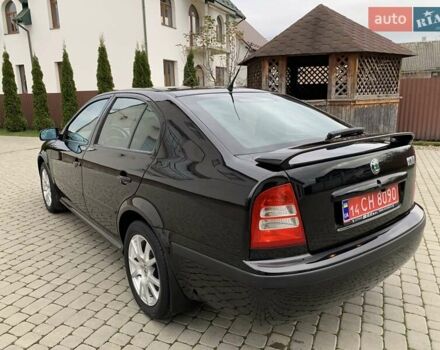 Черный Шкода Октавия, объемом двигателя 1.6 л и пробегом 151 тыс. км за 6100 $, фото 4 на Automoto.ua