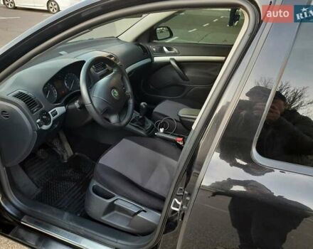 Чорний Шкода Октавія, об'ємом двигуна 1.6 л та пробігом 235 тис. км за 6350 $, фото 5 на Automoto.ua