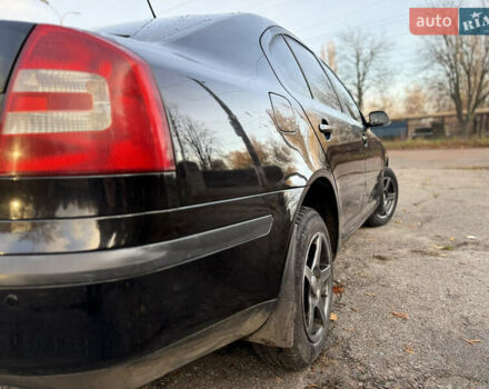 Черный Шкода Октавия, объемом двигателя 1.6 л и пробегом 297 тыс. км за 5500 $, фото 4 на Automoto.ua