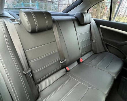 Черный Шкода Октавия, объемом двигателя 1.6 л и пробегом 211 тыс. км за 6800 $, фото 16 на Automoto.ua