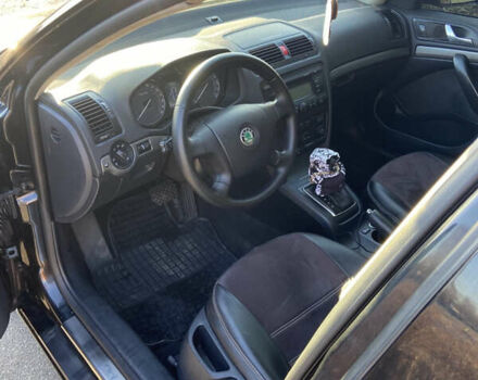 Чорний Шкода Октавія, об'ємом двигуна 1.98 л та пробігом 241 тис. км за 7500 $, фото 3 на Automoto.ua