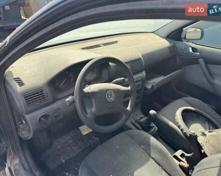 Чорний Шкода Октавія, об'ємом двигуна 1.6 л та пробігом 855 тис. км за 4822 $, фото 8 на Automoto.ua