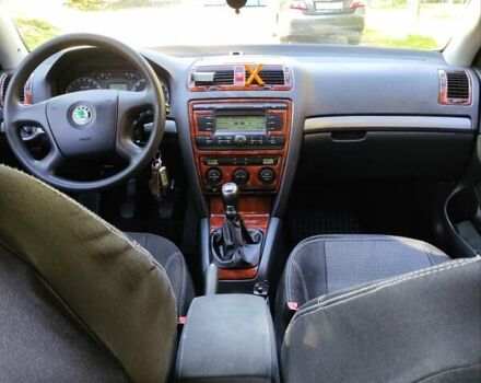 Черный Шкода Октавия, объемом двигателя 1.98 л и пробегом 242 тыс. км за 6300 $, фото 3 на Automoto.ua
