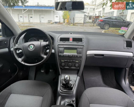 Чорний Шкода Октавія, об'ємом двигуна 1.6 л та пробігом 157 тис. км за 8599 $, фото 36 на Automoto.ua