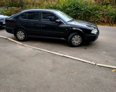 Черный Шкода Октавия, объемом двигателя 1.6 л и пробегом 172 тыс. км за 5999 $, фото 1 на Automoto.ua