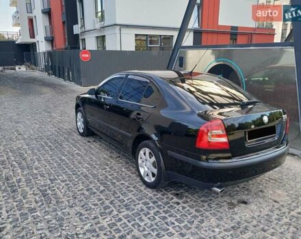 Черный Шкода Октавия, объемом двигателя 1.6 л и пробегом 285 тыс. км за 5700 $, фото 2 на Automoto.ua