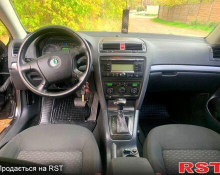 Чорний Шкода Октавія, об'ємом двигуна 2 л та пробігом 220 тис. км за 6999 $, фото 7 на Automoto.ua