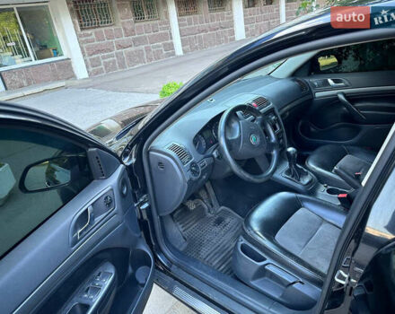 Черный Шкода Октавия, объемом двигателя 2 л и пробегом 172 тыс. км за 6700 $, фото 7 на Automoto.ua
