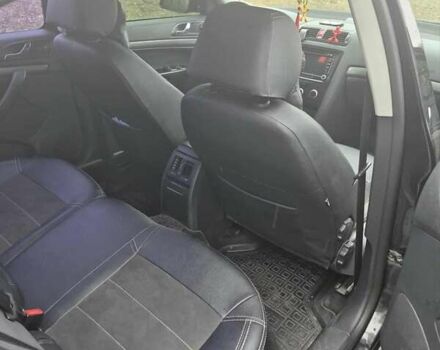 Черный Шкода Октавия, объемом двигателя 1.6 л и пробегом 315 тыс. км за 6300 $, фото 7 на Automoto.ua