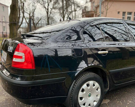 Черный Шкода Октавия, объемом двигателя 1.6 л и пробегом 211 тыс. км за 6800 $, фото 5 на Automoto.ua