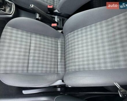 Черный Шкода Октавия, объемом двигателя 1.6 л и пробегом 215 тыс. км за 4950 $, фото 6 на Automoto.ua