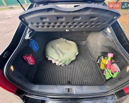 Черный Шкода Октавия, объемом двигателя 1.6 л и пробегом 210 тыс. км за 5900 $, фото 9 на Automoto.ua