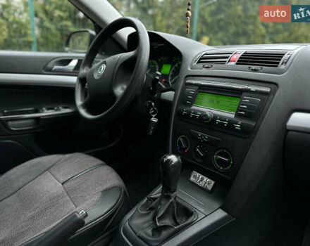 Черный Шкода Октавия, объемом двигателя 1.6 л и пробегом 223 тыс. км за 6300 $, фото 24 на Automoto.ua