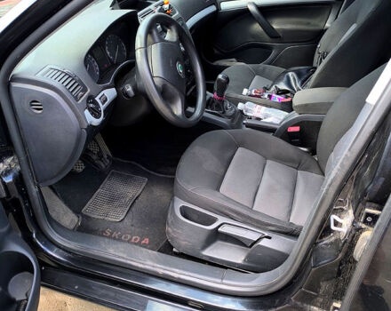 Черный Шкода Октавия, объемом двигателя 2 л и пробегом 195 тыс. км за 6250 $, фото 6 на Automoto.ua