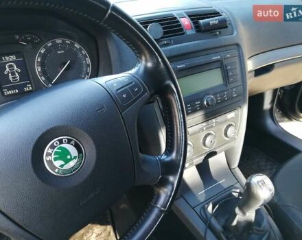 Чорний Шкода Октавія, об'ємом двигуна 1.98 л та пробігом 239 тис. км за 5800 $, фото 10 на Automoto.ua