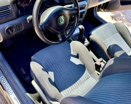 Чорний Шкода Октавія, об'ємом двигуна 1.8 л та пробігом 170 тис. км за 7400 $, фото 4 на Automoto.ua