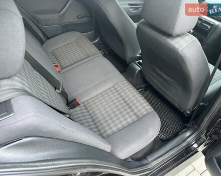 Черный Шкода Октавия, объемом двигателя 1.6 л и пробегом 215 тыс. км за 4950 $, фото 11 на Automoto.ua