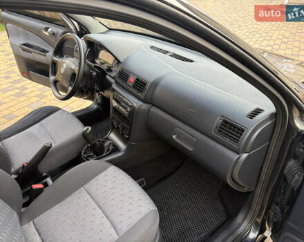 Чорний Шкода Октавія, об'ємом двигуна 1.6 л та пробігом 241 тис. км за 5700 $, фото 25 на Automoto.ua