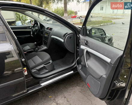 Чорний Шкода Октавія, об'ємом двигуна 1.6 л та пробігом 157 тис. км за 8599 $, фото 31 на Automoto.ua