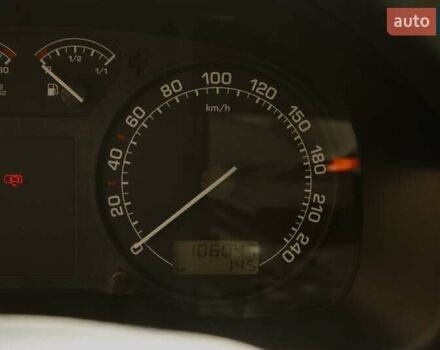 Черный Шкода Октавия, объемом двигателя 1.6 л и пробегом 106 тыс. км за 7800 $, фото 6 на Automoto.ua