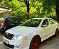 Черный Шкода Октавия, объемом двигателя 2 л и пробегом 300 тыс. км за 7800 $, фото 1 на Automoto.ua