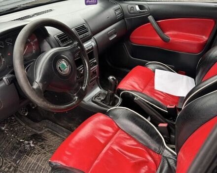 Чорний Шкода Октавія, об'ємом двигуна 1.8 л та пробігом 286 тис. км за 4800 $, фото 5 на Automoto.ua