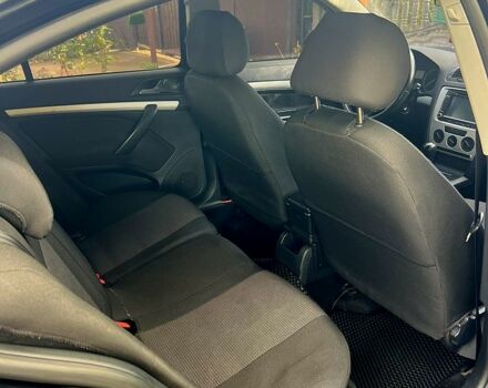 Черный Шкода Октавия, объемом двигателя 1.6 л и пробегом 290 тыс. км за 6350 $, фото 3 на Automoto.ua