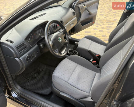 Чорний Шкода Октавія, об'ємом двигуна 1.6 л та пробігом 241 тис. км за 5700 $, фото 11 на Automoto.ua