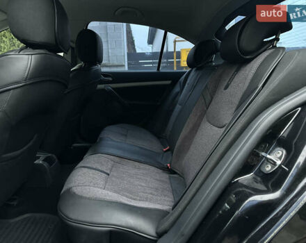 Черный Шкода Октавия, объемом двигателя 1.6 л и пробегом 223 тыс. км за 6300 $, фото 23 на Automoto.ua